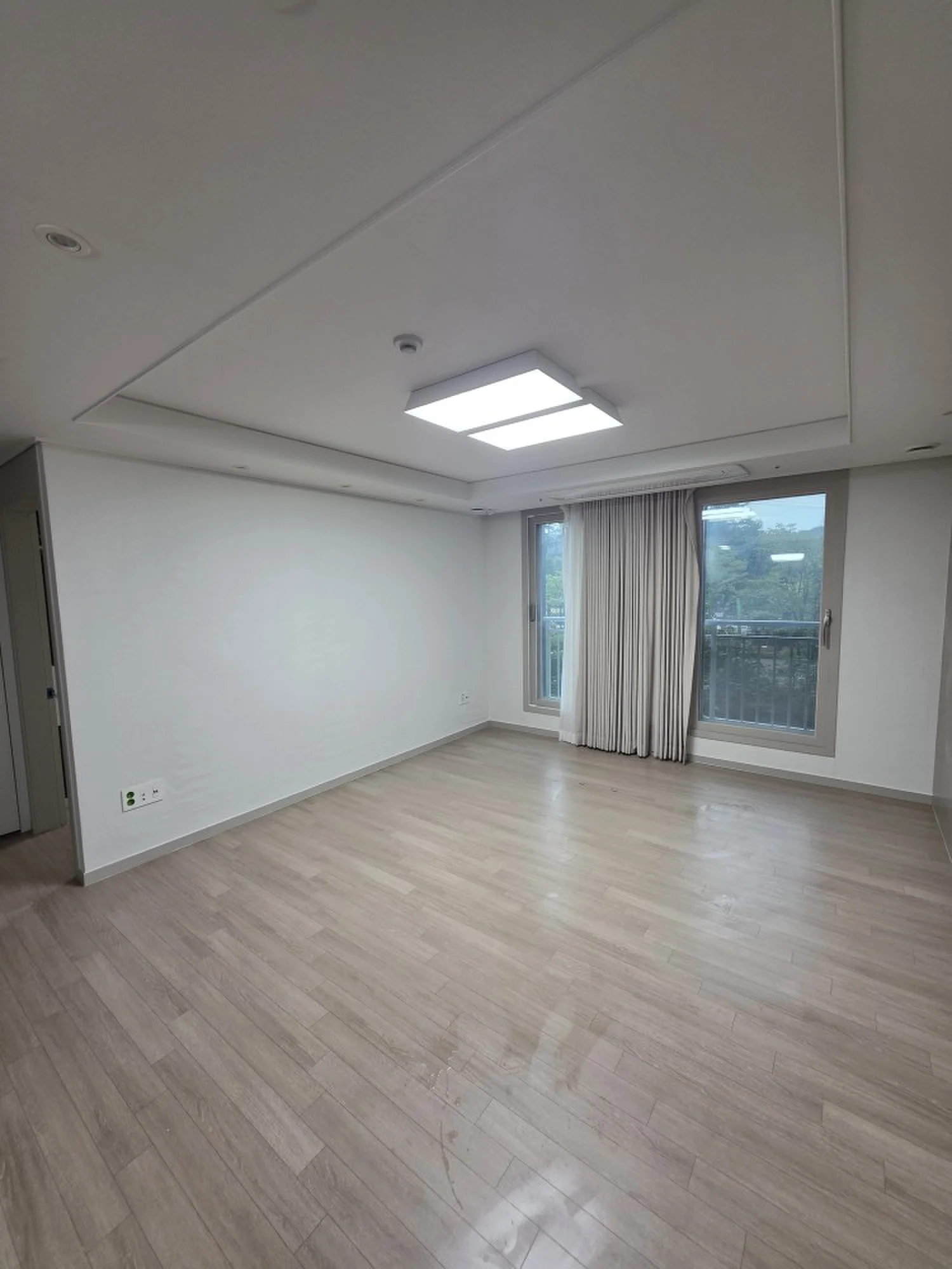 부천 역곡동 28평 아파트 벽 실크도배 시공 사진 7